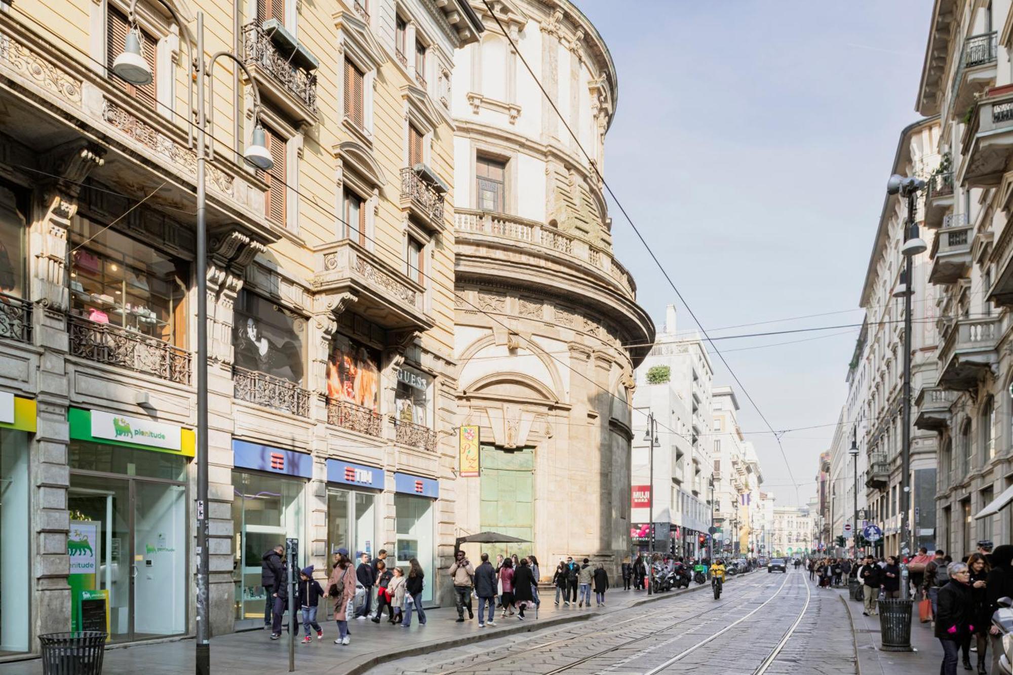 Amazing, New & Fully Furnished Studio In Duomo Milano Eksteriør billede