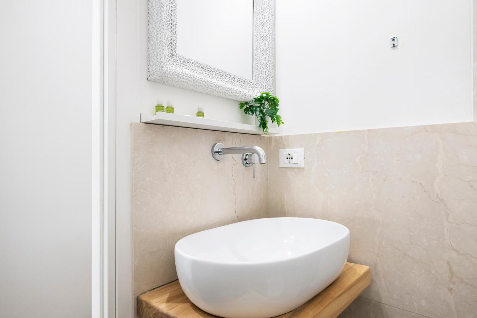 Amazing, New & Fully Furnished Studio In Duomo Milano Eksteriør billede