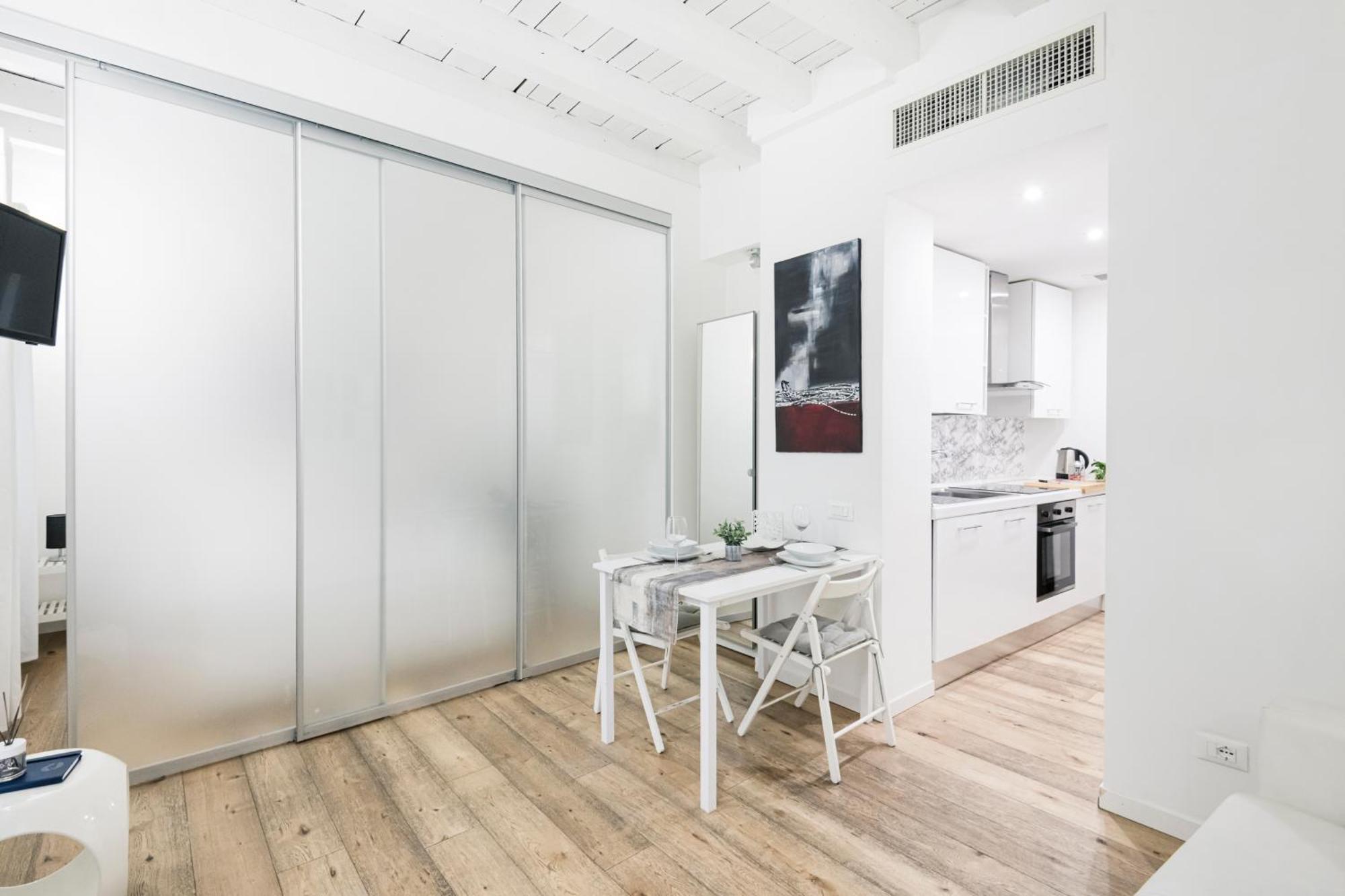 Amazing, New & Fully Furnished Studio In Duomo Milano Eksteriør billede