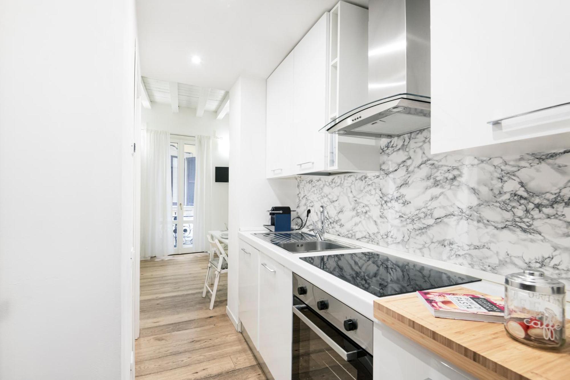 Amazing, New & Fully Furnished Studio In Duomo Milano Eksteriør billede