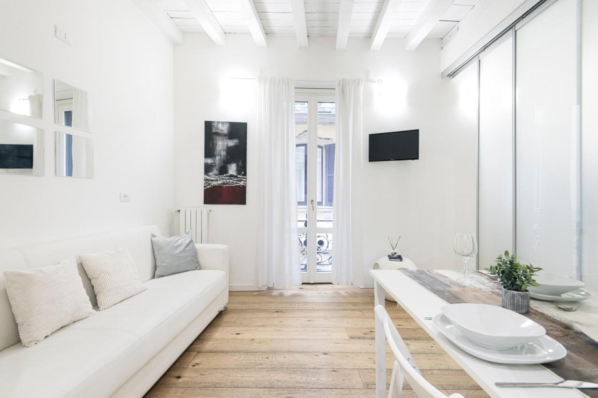 Amazing, New & Fully Furnished Studio In Duomo Milano Eksteriør billede